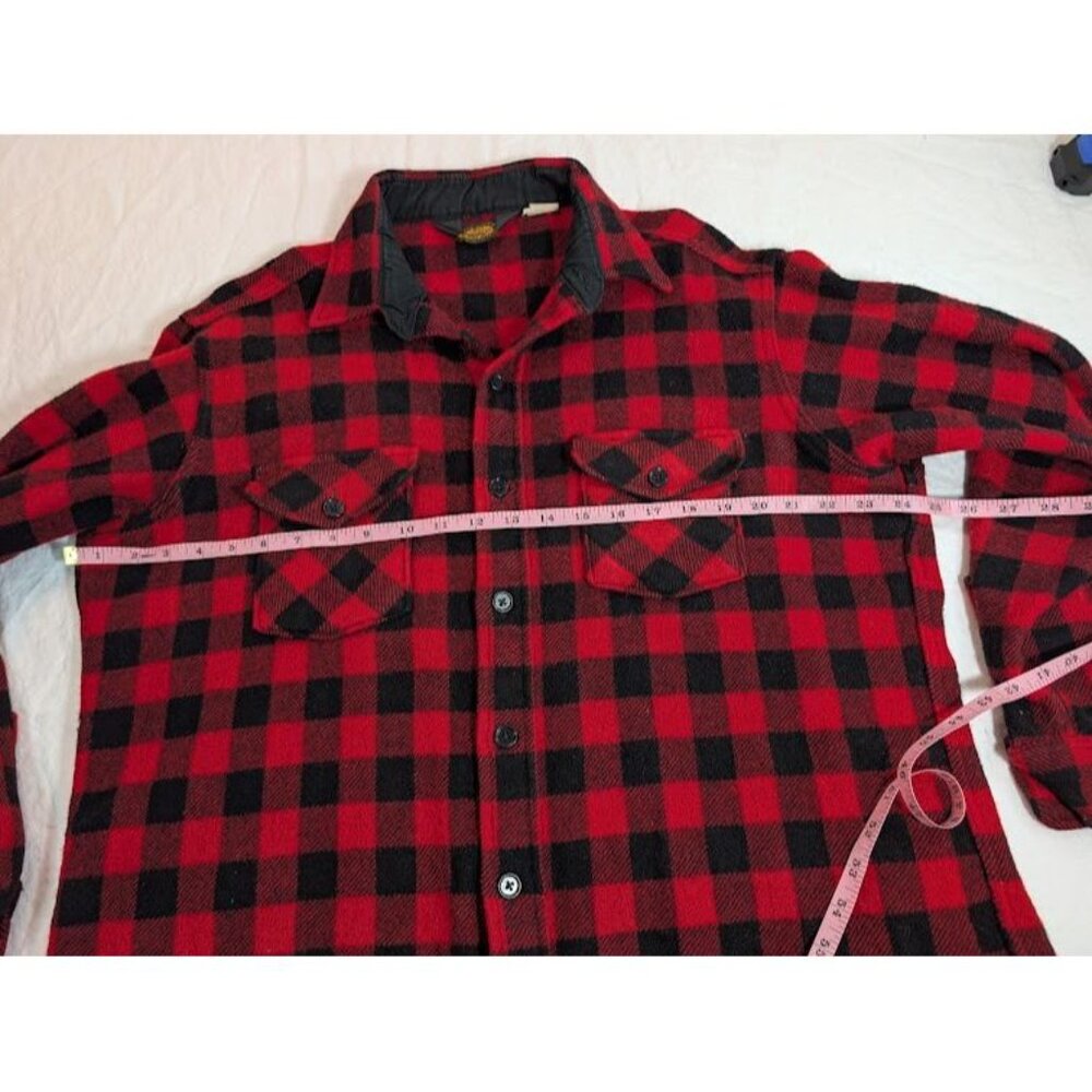 VTG Woolrich Wool Shirt Men’s Medium Red Black Buffalo Plaid Button Up K5 - Picture 4 of 7